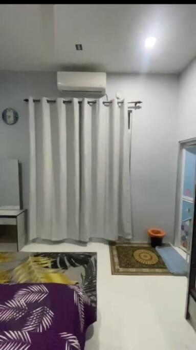 Homestay Kak Tiy Kuala Terengganu Exterior photo